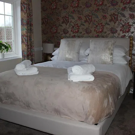 Beautiful 7 Bedroom House With Hot Tub Sleeps 14 Great Ouseburn