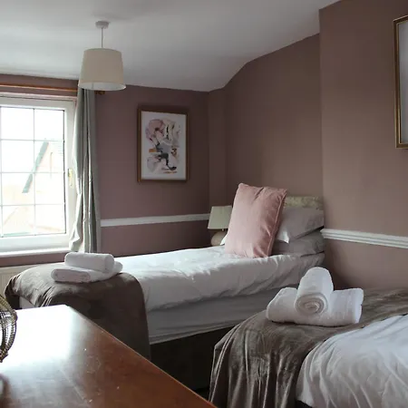 Semesterbostad Beautiful 7 Bedroom House With Hot Tub Sleeps 14