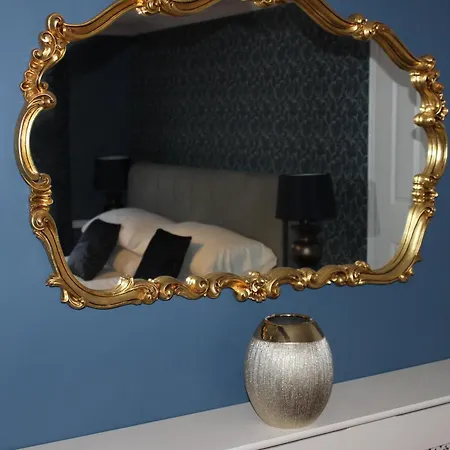 Semesterbostad Beautiful 7 Bedroom House With Hot Tub Sleeps 14 *