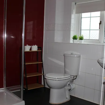 Semesterbostad Beautiful 7 Bedroom House With Hot Tub Sleeps 14